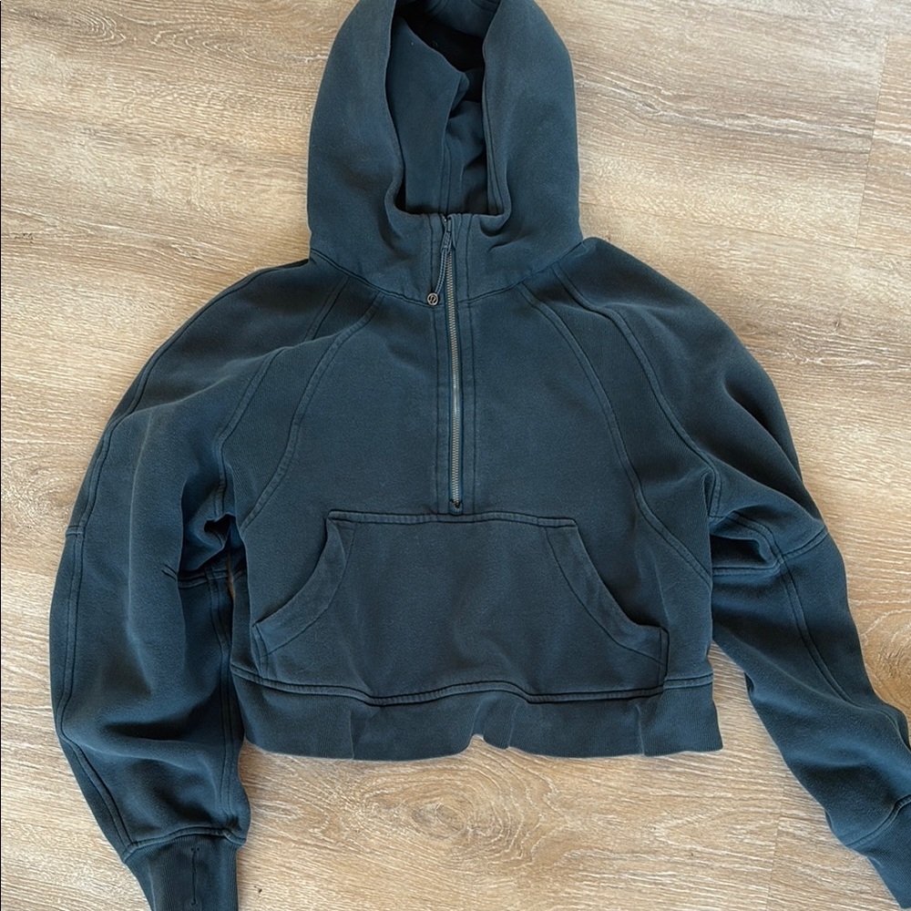 Lululemon oversized scuba cropped hoodie s/m in blue
